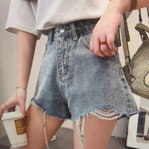 Denim super shorts girl